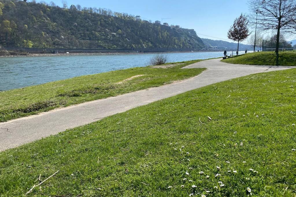 Comfortable New In #koblenz# Direkt Am Rhein Apartment